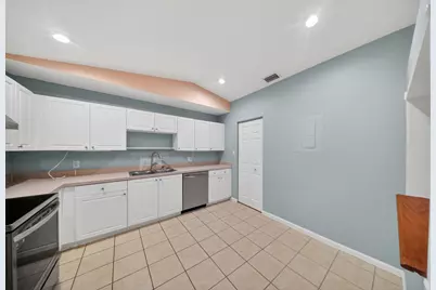 1567 Pheasant Walk #B, Fort Pierce, FL 34950 - Photo 6
