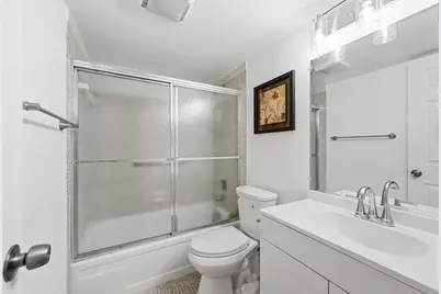 1043 Cornwall C, Boca Raton, FL 33434 - Photo 18