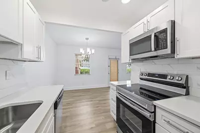 1043 Cornwall C, Boca Raton, FL 33434 - Photo 10