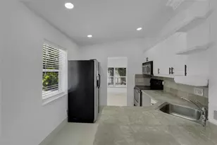 812 NE 4th Ave, Pompano Beach, FL 33060 - Photo 22