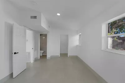 812 NE 4th Avenue, Pompano Beach, FL 33060 - Photo 2
