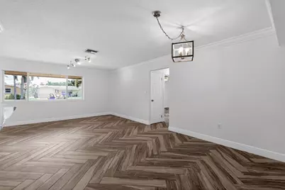 8580 NW 12th Street, Pembroke Pines, FL 33024 - Photo 10