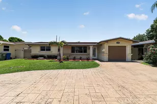 8580 NW 12th St, Pembroke Pines, FL 33024 - Photo 1