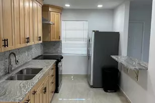 100 Lake Rebecca Dr, West Palm Beach, FL 33411 - Photo 10