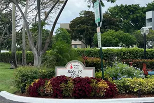 2220 N Cypress Bend Dr, Pompano Beach, FL 33069 - Photo 24