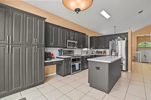 7877 Springvale Dr, Lake Worth, FL 33467 - Photo 12