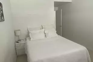 185 SE 14th Terrace SE, Miami, FL 33131 - Photo 2