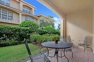 4711 Artesa Wy E, Palm Beach Gardens, FL 33418 - Photo 2