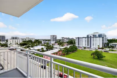 720 Orton Avenue #704, Fort Lauderdale, FL 33304 - Photo 16