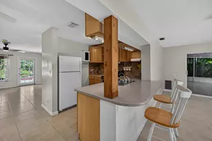 1540 NE 40th St, Oakland Park, FL 33334 - Photo 12