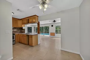 1540 NE 40th St, Oakland Park, FL 33334 - Photo 8