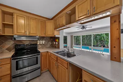 1540 NE 40th Street, Oakland Park, FL 33334 - Photo 10