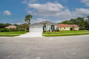 4819 SE Mariner Village Ln, Stuart, FL 34997 - Photo 2
