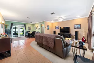 10578 NW 3 St, Plantation, FL 33324 - Photo 6
