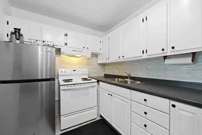 170 Canterbury H, West Palm Beach, FL 33417 - Photo 2