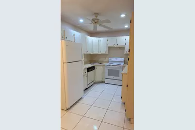 813 Sky Pine Way #F2, Greenacres, FL 33415 - Photo 4
