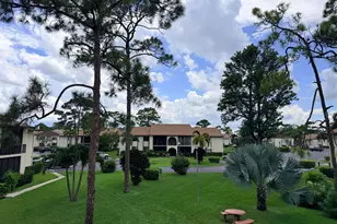 318 Knotty Pine Cir, Greenacres, FL 33463 - Photo 20