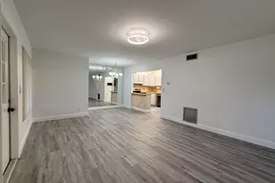 318 Knotty Pine Cir, Greenacres, FL 33463 - Photo 2