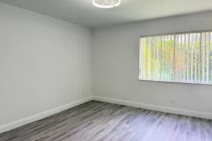 318 Knotty Pine Cir, Greenacres, FL 33463 - Photo 6