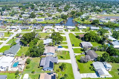465 SE Asbury Lane, Port Saint Lucie, FL 34983 - Photo 44