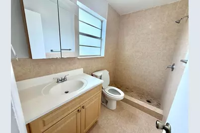 915 NE 8th Street #202, Hallandale Beach, FL 33009 - Photo 10