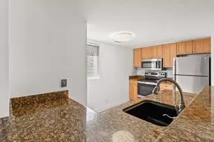 1140 Lake Shore Dr, Lake Park, FL 33403 - Photo 10