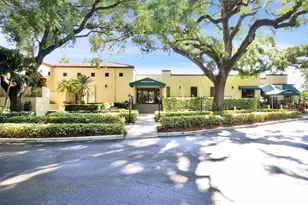 9460 Poinciana Pl, Davie, FL 33324 - Photo 24