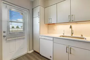 230 N Federal Hwy, Deerfield Beach, FL 33441 - Photo 16