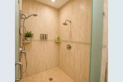 150 NE 146th Street NE, Miami, FL 33161 - Photo 30