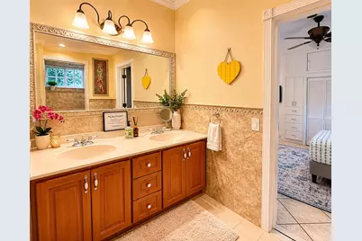 150 NE 146th Street NE, Miami, FL 33161 - Photo 32