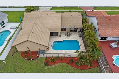 6063 Sunberry Circle, Boynton Beach, FL 33437 - Photo 2