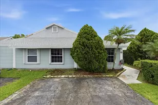 970 SW 111th Way, Davie, FL 33324 - Photo 2