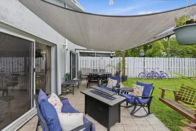 970 SW 111th Way, Davie, FL 33324 - Photo 10
