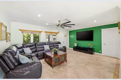 390 SE 12th Avenue, Pompano Beach, FL 33060 - Photo 18