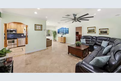 390 SE 12th Avenue, Pompano Beach, FL 33060 - Photo 16