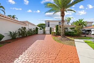 980 Bel Aire Dr W, Pembroke Pines, FL 33027 - Photo 4