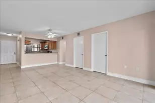 1524 Lake Crystal Dr, Royal Palm Beach, FL 33411 - Photo 8