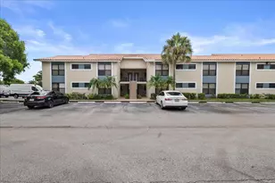 1524 Lake Crystal Dr, Royal Palm Beach, FL 33411 - Photo 16