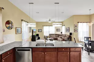 8541 NW 38th St, Cooper City, FL 33024 - Photo 12