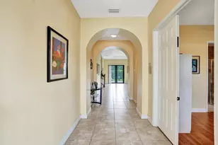 8541 NW 38th St, Cooper City, FL 33024 - Photo 2
