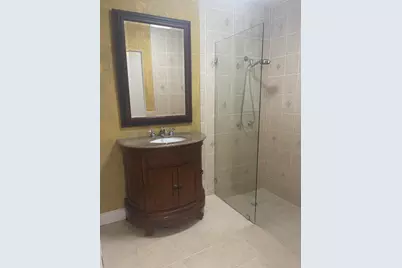 19823 NW 64th Place, Hialeah, FL 33015 - Photo 8