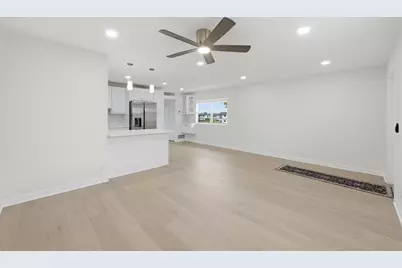 670 Monaco N, Delray Beach, FL 33446 - Photo 8