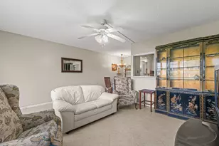 175 Suffolk E, Boca Raton, FL 33434 - Photo 6