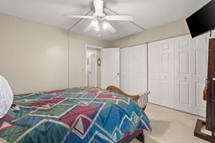 175 Suffolk E, Boca Raton, FL 33434 - Photo 14
