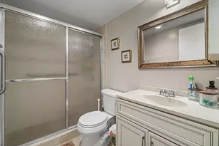 175 Suffolk E, Boca Raton, FL 33434 - Photo 10