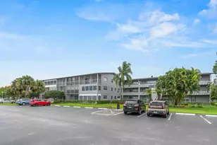 175 Suffolk E, Boca Raton, FL 33434 - Photo 20