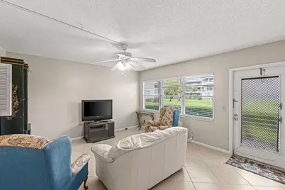 175 Suffolk E, Boca Raton, FL 33434 - Photo 4