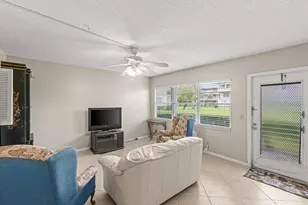 175 Suffolk E, Boca Raton, FL 33434 - Photo 4