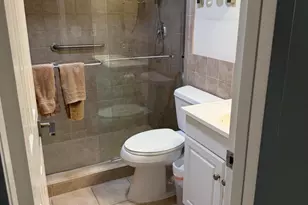 3037 Cornwall B, Boca Raton, FL 33434 - Photo 10