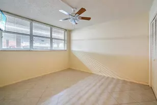 911 Gardenia Dr, Delray Beach, FL 33483 - Photo 12